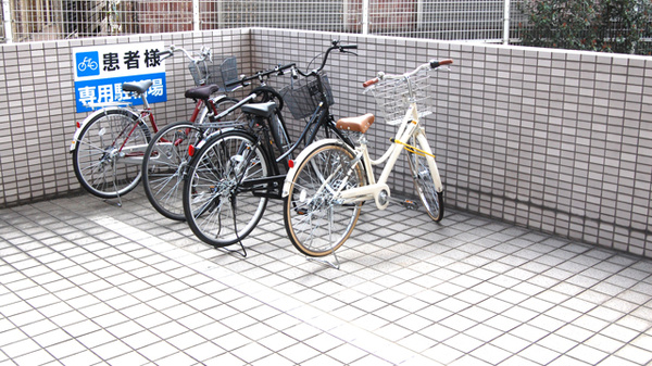 南山堂薬局　下石神井店の駐輪場