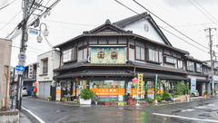 ともえ薬局の外観