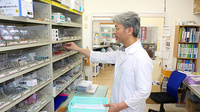 あやめ薬局　国吉店の作業風景