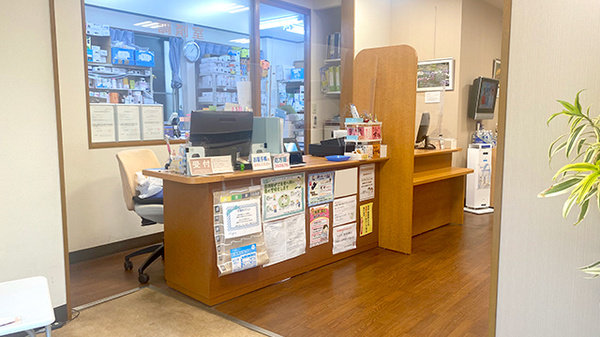 まえの本通り薬局の受付/カウンター