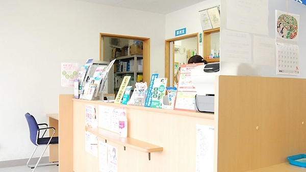 ベース薬局西部店の受付/カウンター