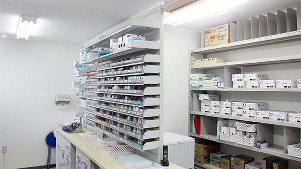 ベース薬局大森店の調剤室