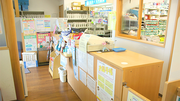 スマイリー薬局　天神町店の受付/カウンター