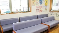 エール薬局　南四番町店の待合スペース