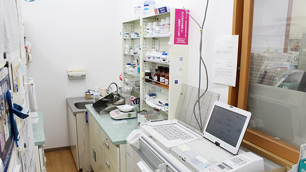 エール薬局　南四番町店の調剤器具