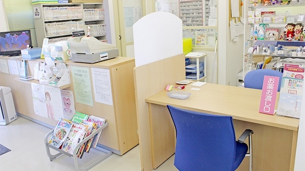 コスモファーマ薬局　吉羽店の受付/カウンター