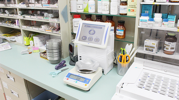 コスモファーマ高山薬局の調剤器具