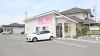 コスモファーマ岩村田薬局の外観