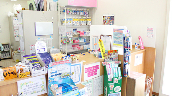 コスモファーマ薬局　川尻店の受付/カウンター