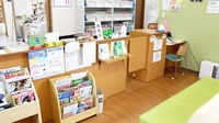 コスモファーマ岡谷薬局の受付/カウンター