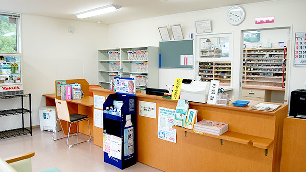 コスモファーマ薬局　茎崎店の受付/カウンター
