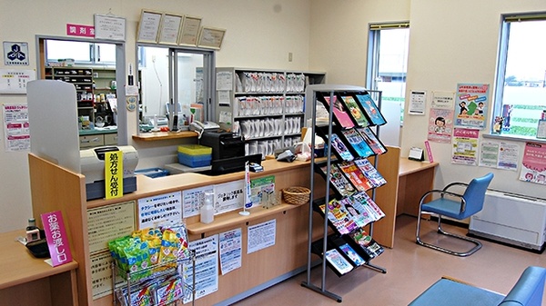 コスモ調剤薬局　小真木原店の受付/カウンター