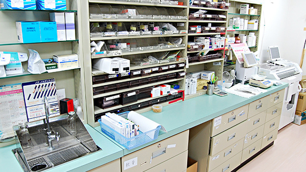 コスモ調剤薬局　小真木原店の調剤室