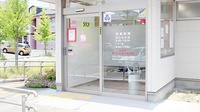 コスモ調剤薬局　内郷店の入口