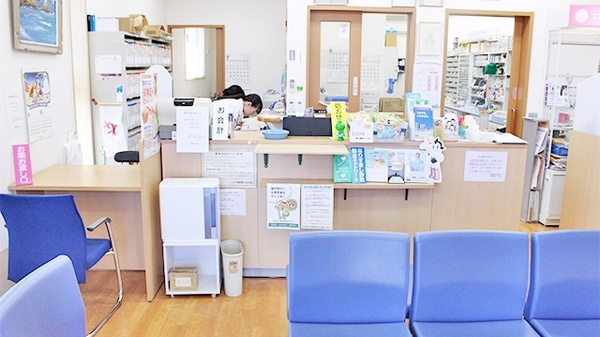 コスモ調剤薬局　森合西店の受付/カウンター