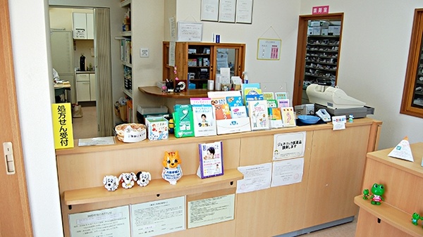 コスモ調剤薬局　東根店の受付/カウンター