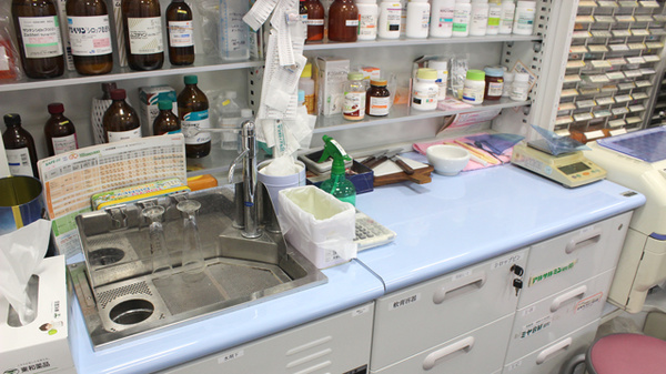 中川薬局　吾妻橋店の調剤器具