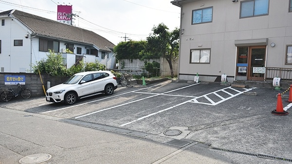 中川薬局　南生田店の駐車場