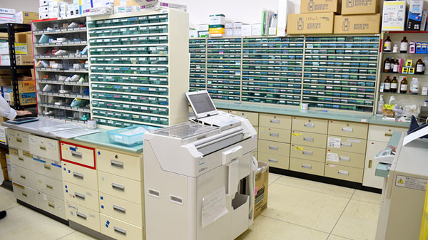 V・drug　東郷西薬局の調剤室
