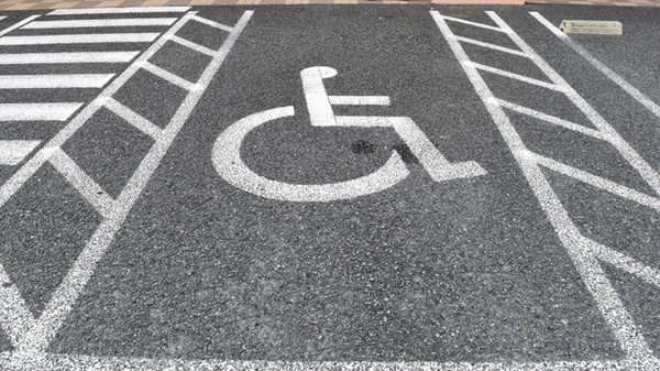V・drug　光が丘薬局の駐車場