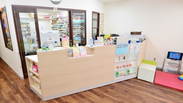 ラッコのおくすり家さん薬局の受付/カウンター