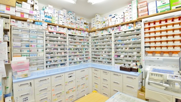 かえで薬局　淀川店の調剤室