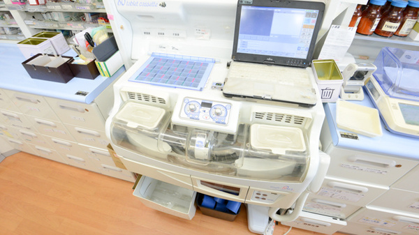 かえで薬局　淀川店の調剤器具