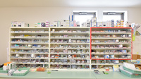高階誠心堂薬局　かわらや店の薬棚