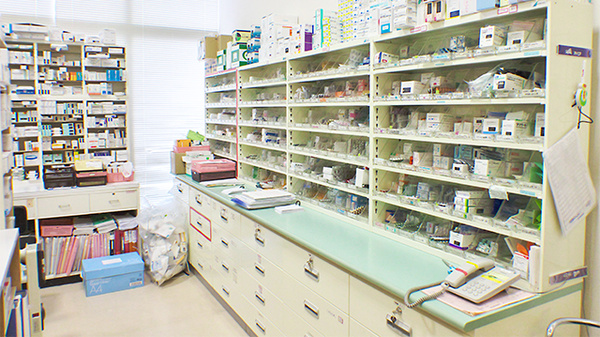 みらくる薬局　アリオ札幌店の薬棚