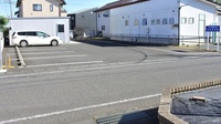 ファイン薬局　花山の駐車場