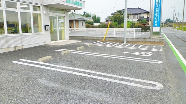 ふぁいん薬局　駒形の駐車場