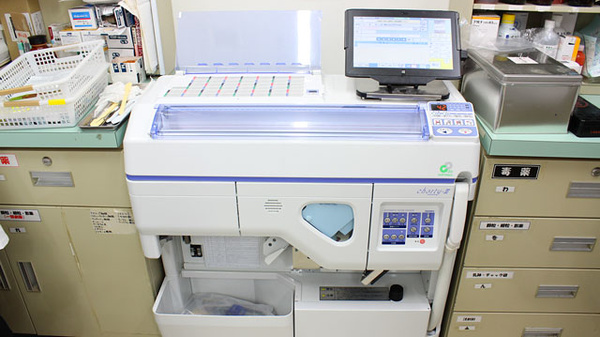 ウェルパーク調剤薬局　三鷹牟礼店の調剤器具