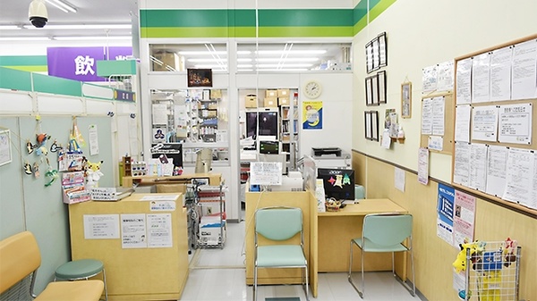 ウェルパーク薬局　西立川店の受付/カウンター