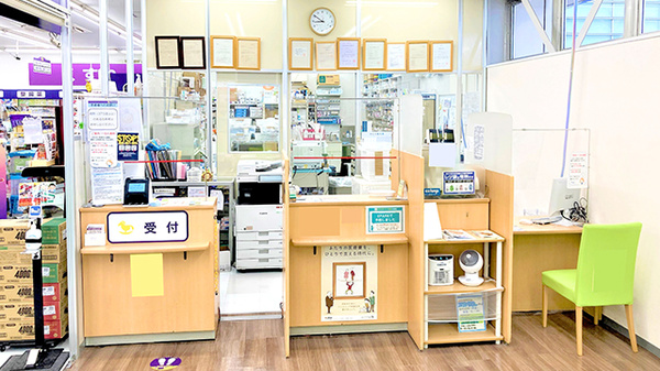 ウェルパーク薬局　むさし村山店の受付/カウンター