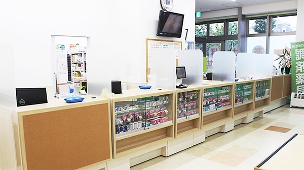 あけぼの薬局　ひばりヶ丘店の受付/カウンター