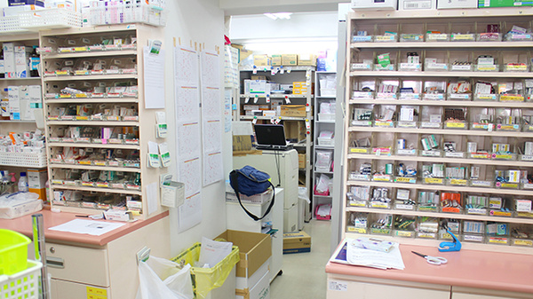 あけぼの薬局　川口店の調剤室