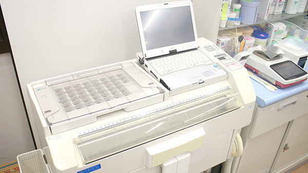 あけぼの薬局　ラスカ平塚３階店の調剤器具
