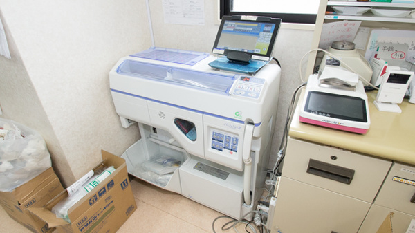 楽々園しみず薬局の調剤器具