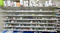有限会社杏心調剤薬局の薬棚