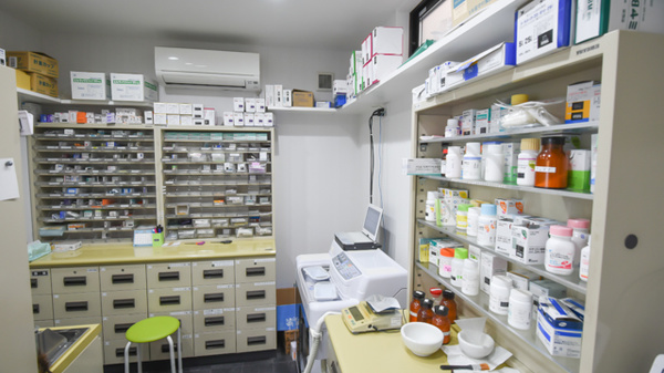 もりのこ調剤薬局の調剤室
