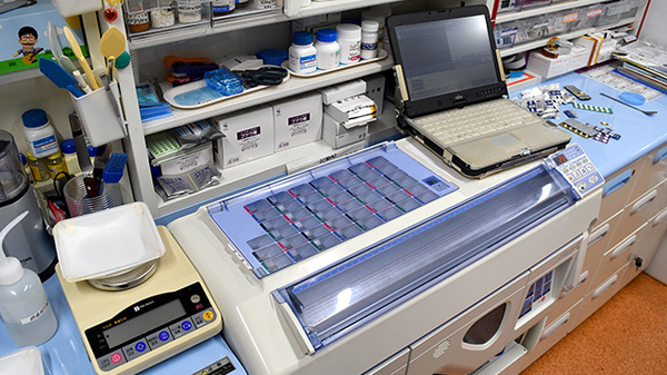 エルパセオ調剤薬局　太子店の調剤器具