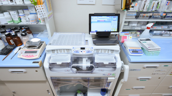 中山メディカル薬局の調剤器具