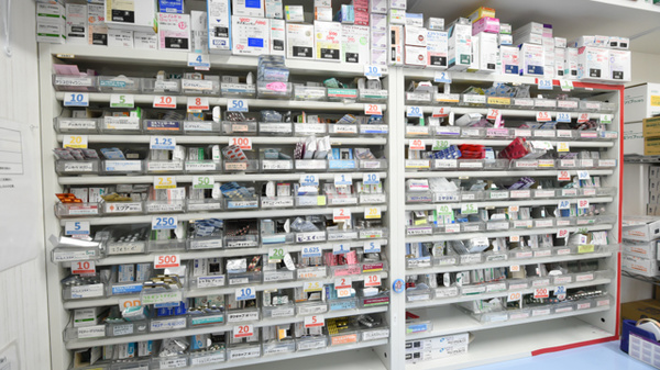 いろは調剤薬局の薬棚