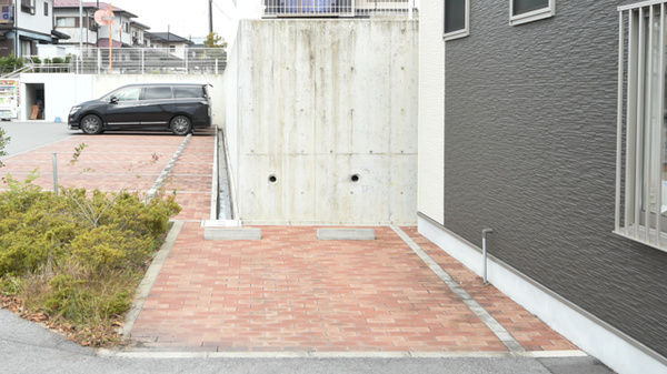 いろは調剤薬局の駐車場