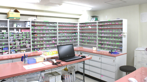 アスト薬局巣鴨店の調剤室