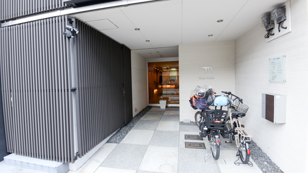 くるみ調剤薬局の入口