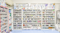 かおる薬局の薬棚