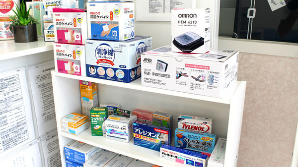 かるがも薬局　谷町6丁目店の雑貨品