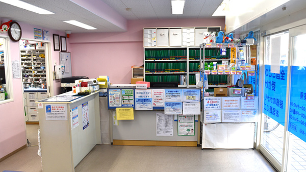 かるがも薬局　諸口店の受付/カウンター