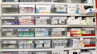 かるがも薬局　長堀橋店の薬棚
